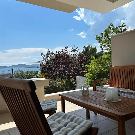 Navy View Villa Palaiontsiflikion Exterior photo