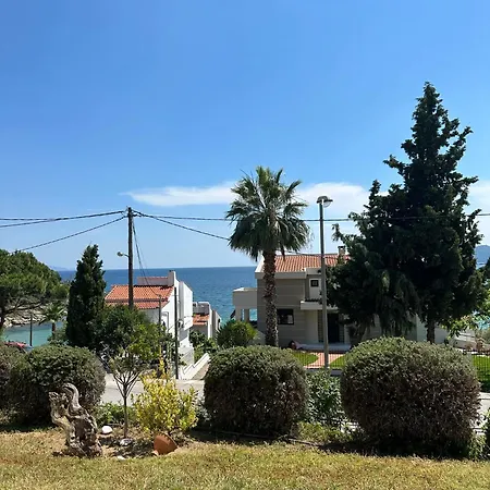 Navy View Villa Palaiontsiflikion Exterior photo